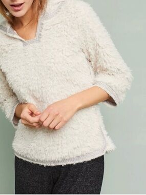 Akemi + Kin Anthropologie White Hooded Sherpa Pullover, Size Small
